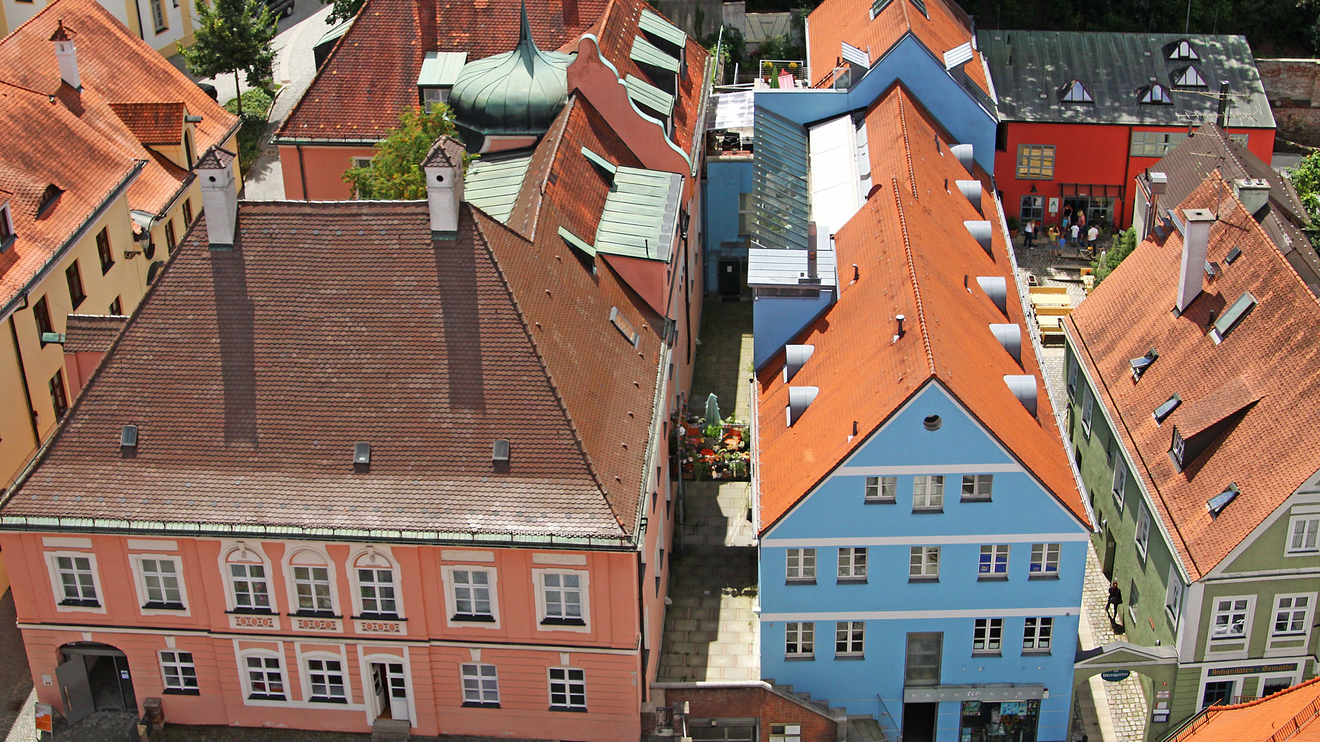 Altstadtdächer aus der Vogelperspektive, bunte Häuser der Altstadt